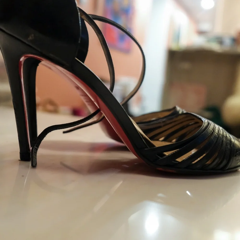 Christian Louboutin Heel With Black Laces - Picture 7 of 9